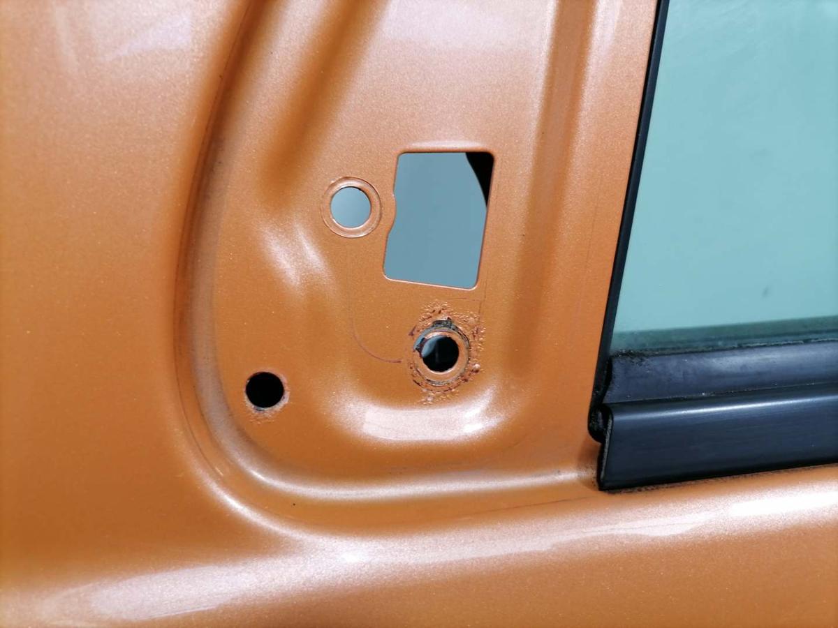 Daihatsu Trevis original T&uuml;r vorn links Orange R44 Rohbau Bj.2006